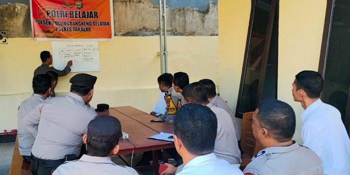 Polsek Polsel jajaran Polres Takalar Polda Sulawesi Selatan menggelar program “Polri Belajar” di Taman Mediasi Polsek Polsel yang dipimpin langsung Wakapolsek Ipda Muhammad Faisal Akbar, Selasa (29/08/2023).