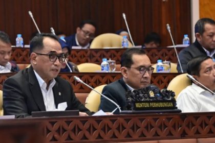 Menteri Perhubungan Budi Karya Sumadi dalam rapat dengan Komisi V DPR RI, Rabu (30/8/2023).