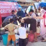 Program Aksi Peduli PSI, setiap hari beberapa unit mobil tangki dikerahkan mendistribusikan air bersih PDAM ke wilayah pemukiman penduduk terdampak di musim kemarau, (25/09/2023).