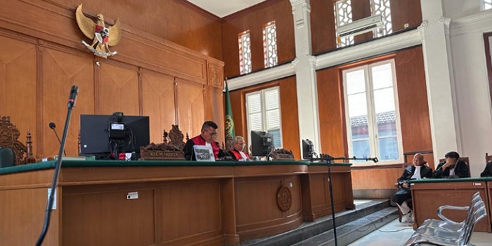 Majelis Hakim membacakan Putusan Pidana terhadap terdakwa Mantan Direktur Utama PDAM Kota Makassar Tahun 2015-2019 dan Terdakwa mantan Direktur Keuangan Tahun 2017-2019, bertempat di Pengadilan Tindak Pidana Korupsi pada Pengadilan Negeri kelas 1A Makassar, (5/9/2023).