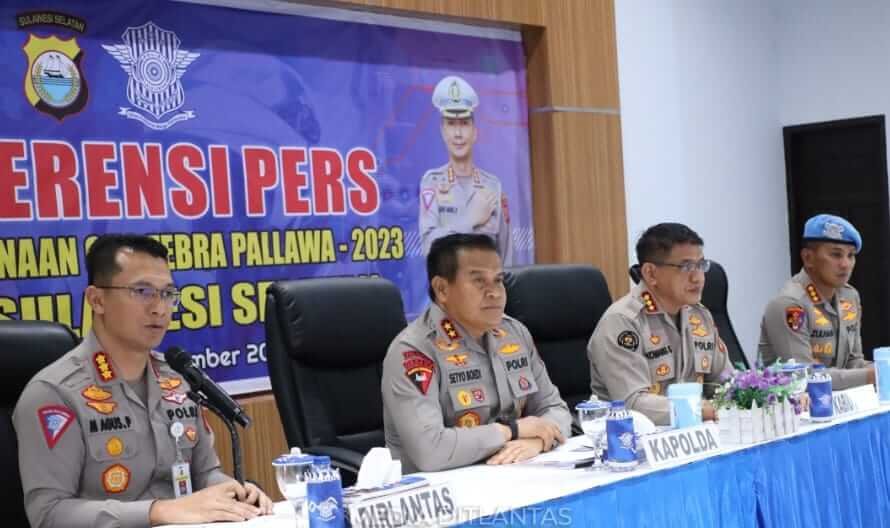Konferensi Pers di Aula Biru Ditlantas Polda Sulsel