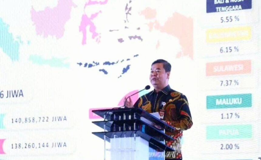 Dirjen Dukcapil Teguh Setyabudi saat mewakili Mendagri Tito Karnavian dalam Rakornas Kolaborasi Implementasi SPBE Nasional yang diselenggarakan Kementerian Komunikasi dan Informasi. (Foto-foto: Dukcapil/Lukman)