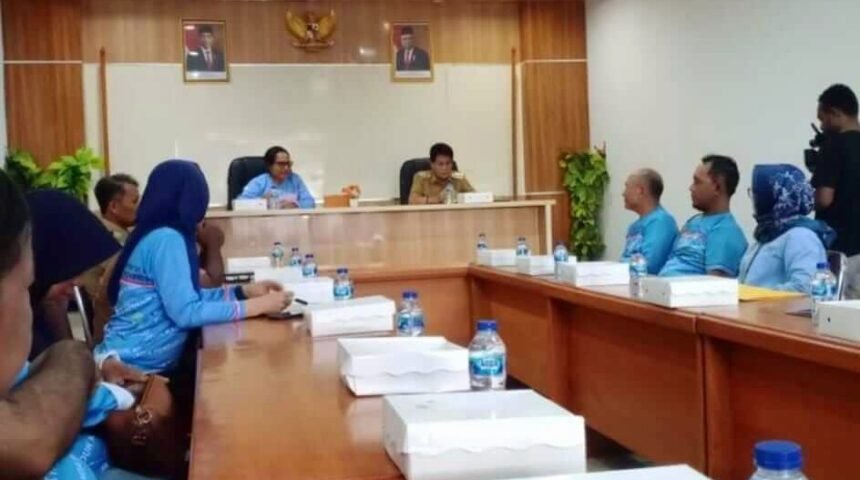 Tim GISA 3T Ditjen Dukcapi diterima Wabup Manokwari Selatan, Papua Barat. (Foto: Dok.Dafdukcapil).