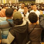Ratusan anak muda di Sulawesi Selatan mendeklarasikan (Kami Jokowi) dengan tageline Setia Bersama, 2024 menangkan gagasan Jokowi di Ballroom Maxone Hotel Makassar, Minggu (15/10/2023).