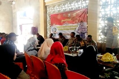 Gelar Jumat Curhat di wilayah hukum Polsek Manggala Polrestabes Makassar, BTN Tritura Jalan Tamangapa Raya III Kelurahan Bangkala, Jumat lalu (27/10/2023).