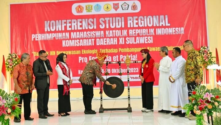 Kegiatan Konferensi Studi Regional (KSR) Perhimpunan Mahasiswa Katolik Republik Indonesia (PMKRI) Sanctus Thomas Aquinas Komisariat Daerah XI Sulawesi di Aula Santa Maria kota Palu, Rabu, 25 Oktober 2023.
