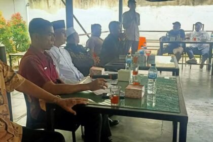 Dewan Pimpinan Daerah Aliansi Pedagang Pasar Seluruh Indonesia (DPD APPSINDO) Milenial Kota Medan gelar diskusi Publik, di Octopus Kopi, Jalan Halat No 98, Kota Matsum II, Kecamatan Medan Area, Kota Medan, Provinsi Sumatera Utara, Jumat (20/10/2023).