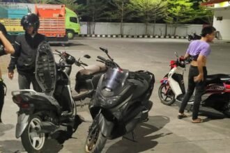 Polsek Bontonompo jaring balap liar di poros Kalase'rena, Sabtu malam lalu (14/10/2023).
