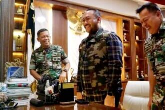 camat panakukang Andi Pangeran Nur Akbar bersama Dandim 1408/Makassar Kolonel Inf. Nurman Syahreda silaturahmi bareng Pangdam XIV/Hasanuddin Mayjen TNI Dr. H. Totok Imam Santoso, S.I.P., S. Sos., M.Tr. (Han)
