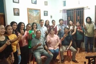 Agenda pertemuan doa Rosario umat Katolik dan penguatan serta tim kerja bersama suster biara, selanjutnya akan ada bincang-bincang singkat bersama para caleg dari Partai Perindo dan penyusunan strategi pemenangan.