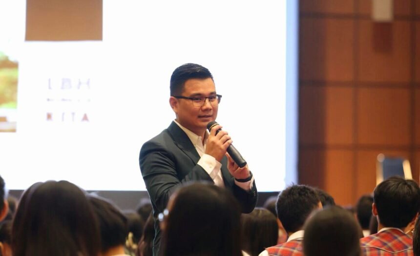 Vincent Suriadinata, SH., MH.