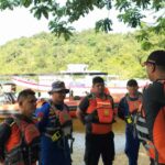 Tim SAR Gabungan dikerahkan menuju lokasi kejadian disekitar Perairan Pulau Nusa Laut Kabupaten Maluku, (5/11/2023).