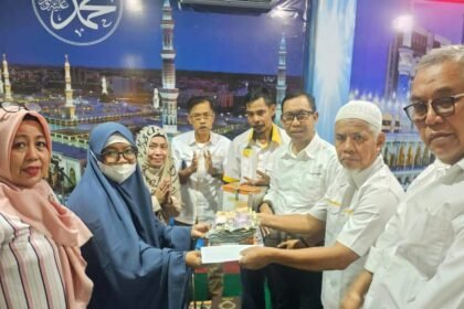 Jama'ah Mushallah HM Nur Tinri UPRI turut berdonasi dengan mengirimkan sejumlah dana melalui rekening Laznas Wahdah Inspirasi Zakat pada hari Senin, 20 November 2023.