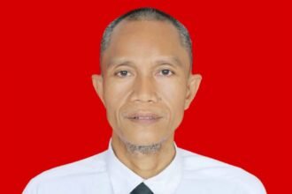 Noldus Pandin, Guru Honorer Swasta dan aktivis penyandang disabilitas di Makassar.