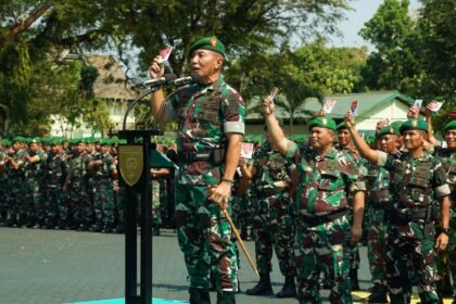 Inovasi buku saku pedoman tugas bagi prajurit Kodam XIV/Hasanuddin dalam menghadapi Pemilu 2024, (8/11/2023).