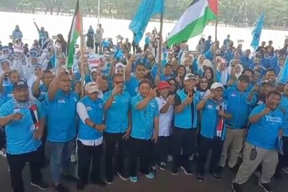 Gelora DPD kota Makassar menggelar ulang tahunnya ke-4 dan Deklarasi Peduli Palestina di Pelataran Karebosi Kota Makassar, Sabtu (11/11/2023).