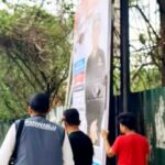 Peristiwa Alat Peraga Kampanye (APK) berupa Baliho caleg di tepi Jalan Perintis Kemerdekaan Kota Makassar, Selasa (28/11/2023).