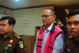 Kejati Sulsel menetapkan 1 (satu) orang tersangka baru, yaitu tersangka JH perkara korupsi di PT. Surveyor Indonesia Cabang Makassar, Selasa (28/11/2023).
