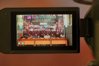 Kepala Kejaksaan Tinggi Sulawesi Selatan menyampaikan beberapa hal terkait refleksi akhir tahun 2023 kinerja Kejaksaan Tinggi (Kejati) serta jajaran Kejaksaan Negeri dan Cabang Kejaksaan Negeri se-Sulawesi Selatan, (29/12/2023).