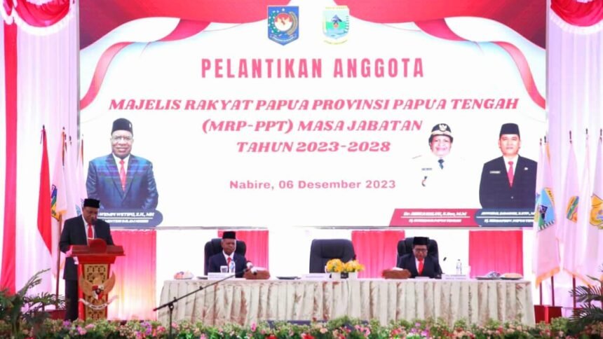 Acara Pelantikan Anggota MRP Provinsi Papua Tengah Masa Jabatan 2023-2028 di Aula Kantor Gubernur Papua Tengah, Kabupaten Nabire, Rabu pekan lalu (6/12/2023).