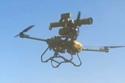 Drone quadcopter bersama rudal anti-tank Fagot. (@palestinepost/ho)
