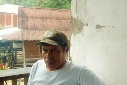 Kepala Desa Mendatte.