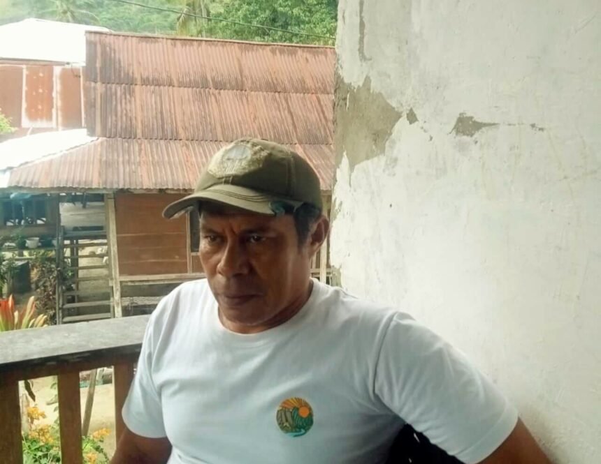 Kepala Desa Mendatte.