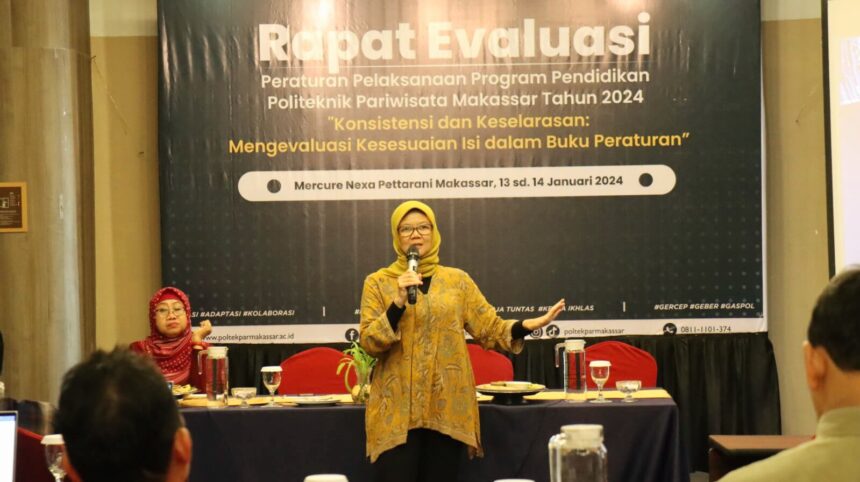 Rapat evaluasi Poltekpar Makassar terkait aturan Kemendikbudristek.