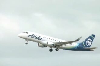 Pesawat Alaska Airlines.