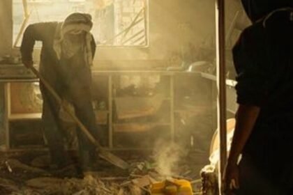Warga Palestina di Rafah menunjukkan kepada dunia bahwa kekuatan manusia untuk bangkit kembali melebihi kehancuran yang diberikan oleh konflik. (threads @aljazeeranews/ho)