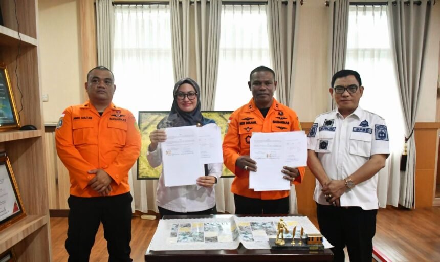 Pemerintah Kabupaten Luwu Utara telah mengambil langkah proaktif dengan menghibahkan sebidang tanah seluas 3600 meter persegi kepada Badan Nasional Pencarian dan Pertolongan (BASARNAS) Sulawesi Selatan pada Rabu, 21 Februari 2024.