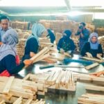pabrik pengolahan kayu CV Berkah Rizqi, Banjarnegara, Bamsoet, menyoroti peran krusial industri pengolahan kayu dalam pertumbuhan ekonomi Indonesia.