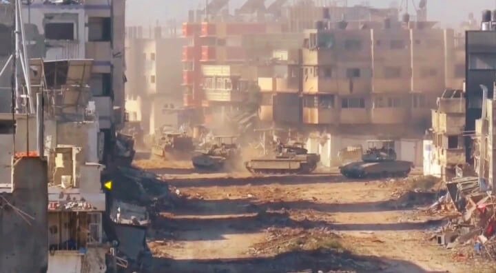 Pertempuran sengit di lingkungan Al-Zaytoun, tenggara Gaza, (29/2/2024).