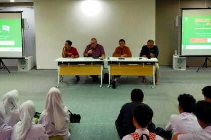 SMA Islam Athirah Bukit Baruga baru-baru ini mengadakan sesi pelatihan bahasa Inggris yang mengasyikkan di Institut Teknologi Bisnis (ITB) Kalla pada tanggal 28 Februari 2024.