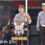 Polres Enrekang menggelar apel pasukan Operasi Keselamatan Pallawa di lapangan apel Polres Enrekang pada Sabtu (02/03/2024).