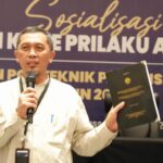 Direktur Poltekpar Makassar, Dr. Herry Rachmat Widyaya, M.M.Par., CHE