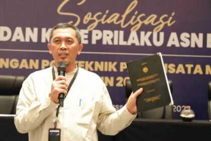 Direktur Poltekpar Makassar, Dr. Herry Rachmat Widyaya, M.M.Par., CHE