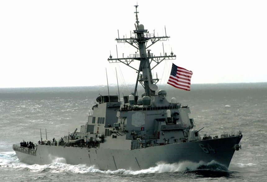 Kapal perusak elit Angkatan Laut AS berpatroli di Mediterania Timur, April 2024. (@sentdefender/HO)