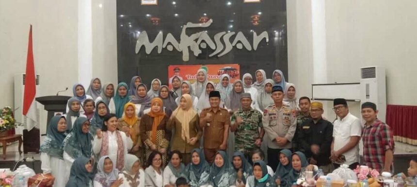 Acara Buka Puasa bersama di Baruga Anging Mammiri Kota Makassar, (2/4/2024).