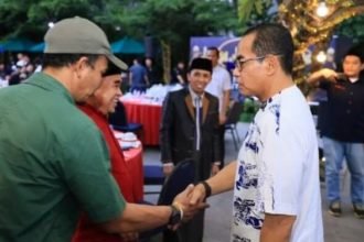 Kapolda Sulawesi Selatan, Irjen Pol Andi Rian R Djajadi, mengadakan buka puasa bersama sejumlah konten kreator dan admin media sosial (medsos) di Hotel Gammara, Jalan Metro Tanjung Bunga, Makassar, (3/4/2024).