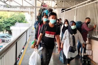Pelabuhan Makassar, sebagai salah satu jalur utama moda transportasi laut, memperkirakan puncak arus balik akan terjadi pada Sabtu, 20 April 2024, atau tepat pada H+10 Idulfitri 1445 H/2024 M.