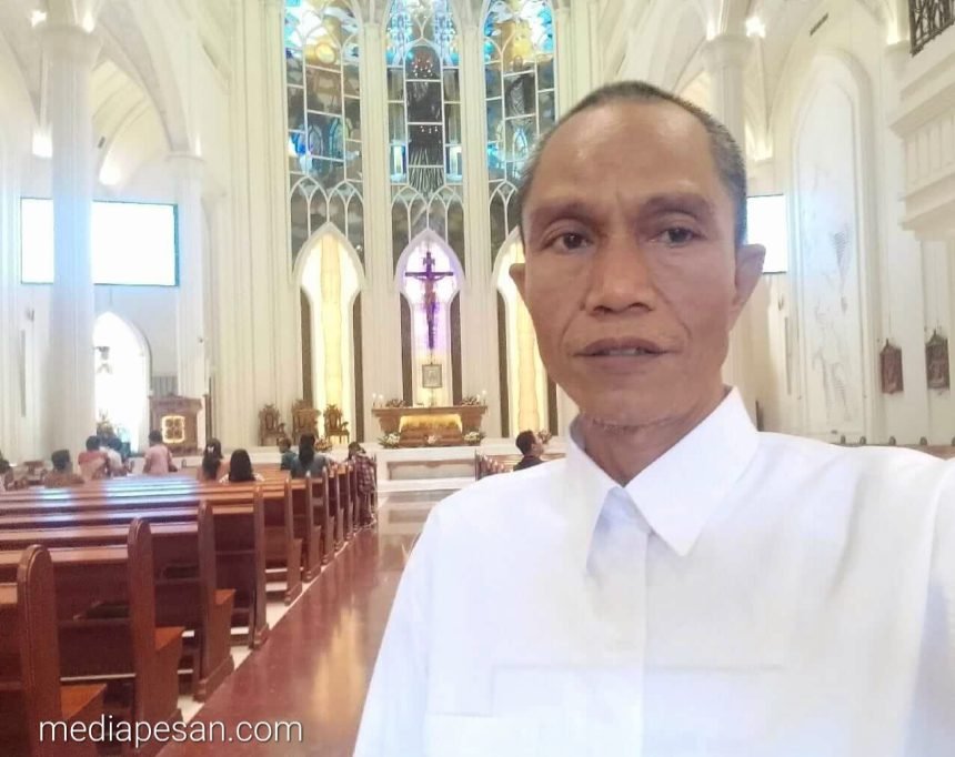 Noldus Pandin, a disabled activist from Toraja hopes to meet Pope Francis when he comes to Indonesia. (Ist.)