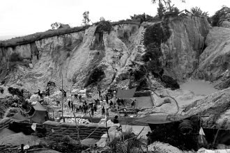 Kasus penyerobotan lahan warga di tambang ilegal Gunung Botak, April 2024. (SK/HO)