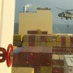 Pasukan khusus IRGC Iran turun dari helikopter Mi-17 ke atas kapal MSC ARIES di Selat Hormuz, Sabtu (13/4/2024). (Slavyangrad/HO)