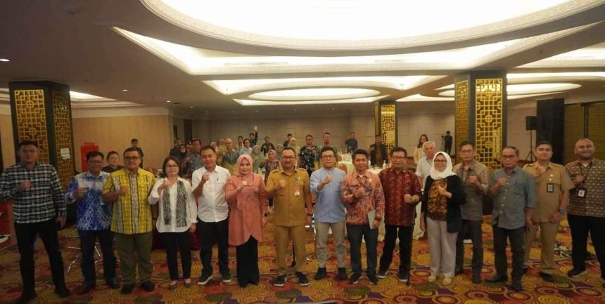 Ditjen Bina Pembangunan Daerah Kemendagri menggelar rapat koordinasi yang berlangsung pada tanggal 7-8 Mei 2024 lalu di Merlynn Park Hotel Jakarta ini menjadi ajang penting untuk membahas persoalan banjir yang semakin kompleks.