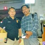 Foto: Syafar Ketua IKV (Info Kejadian Viral) Sulsel (kiri) bersama Paul, Wartawan mediapesan.com (kanan), (15/5/2024). (Ist.)