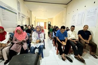 Kelurahan Malimongan Baru (Malbar) menggelar rapat penting terkait penambahan Kelompok Masyarakat (Pokmas), (16/5/2024).