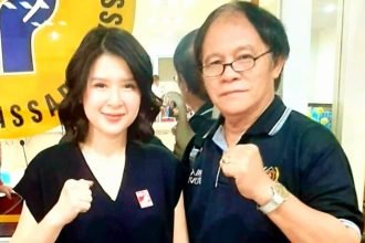 Grace Natalie Louisa bersama James Wehantouw (Wartawan Senior) di Makassar tempo lalu. (Ist.)