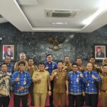 H. Baba hadir di Kantor Kemendagri, Jalan Merdeka Timur No. 7, Jakarta Pusat, didampingi oleh Penjabat Sekretaris Daerah (Pj Sekda) Enrekang, Andi Sapada, serta beberapa perwakilan dari organisasi perangkat daerah (OPD) teknis.