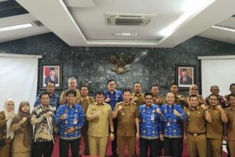 H. Baba hadir di Kantor Kemendagri, Jalan Merdeka Timur No. 7, Jakarta Pusat, didampingi oleh Penjabat Sekretaris Daerah (Pj Sekda) Enrekang, Andi Sapada, serta beberapa perwakilan dari organisasi perangkat daerah (OPD) teknis.